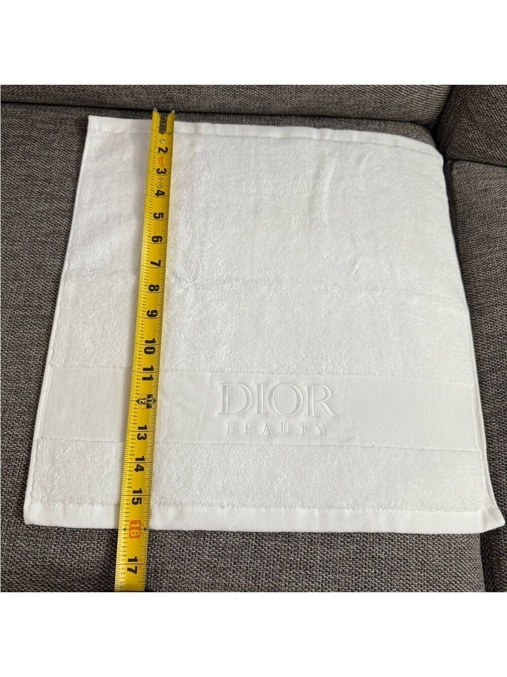 DIOR Prestige Lifestyle Set White Vanity Pouch Cotton Face Towel - Picture 13 of 16